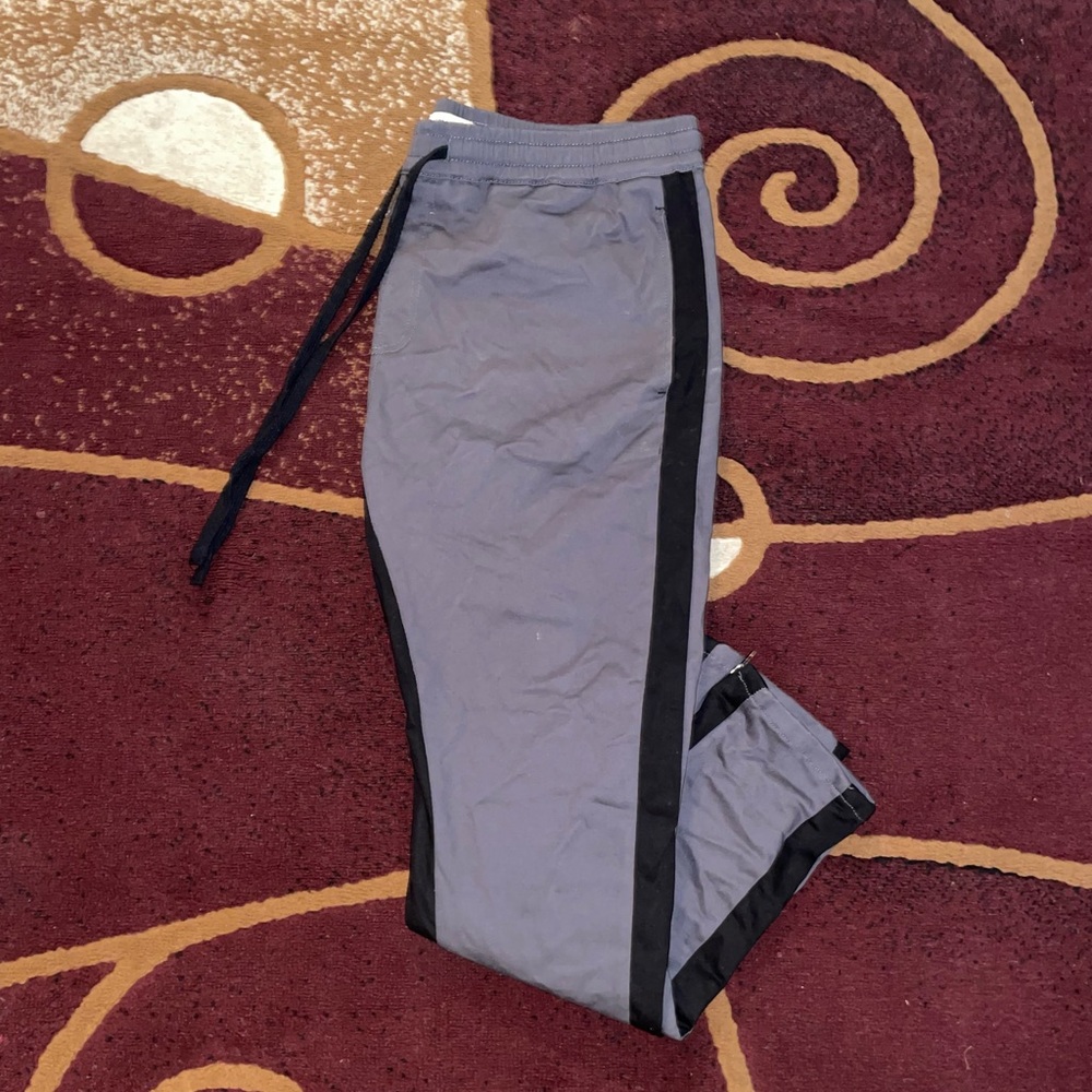 Men Fashion nova cargo pants size XXL fits XL